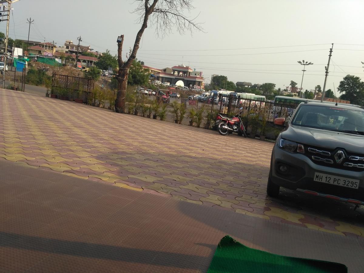 Hotel Morya Garden Ranjangaon Ranjangaon Ganpati Bagian luar foto